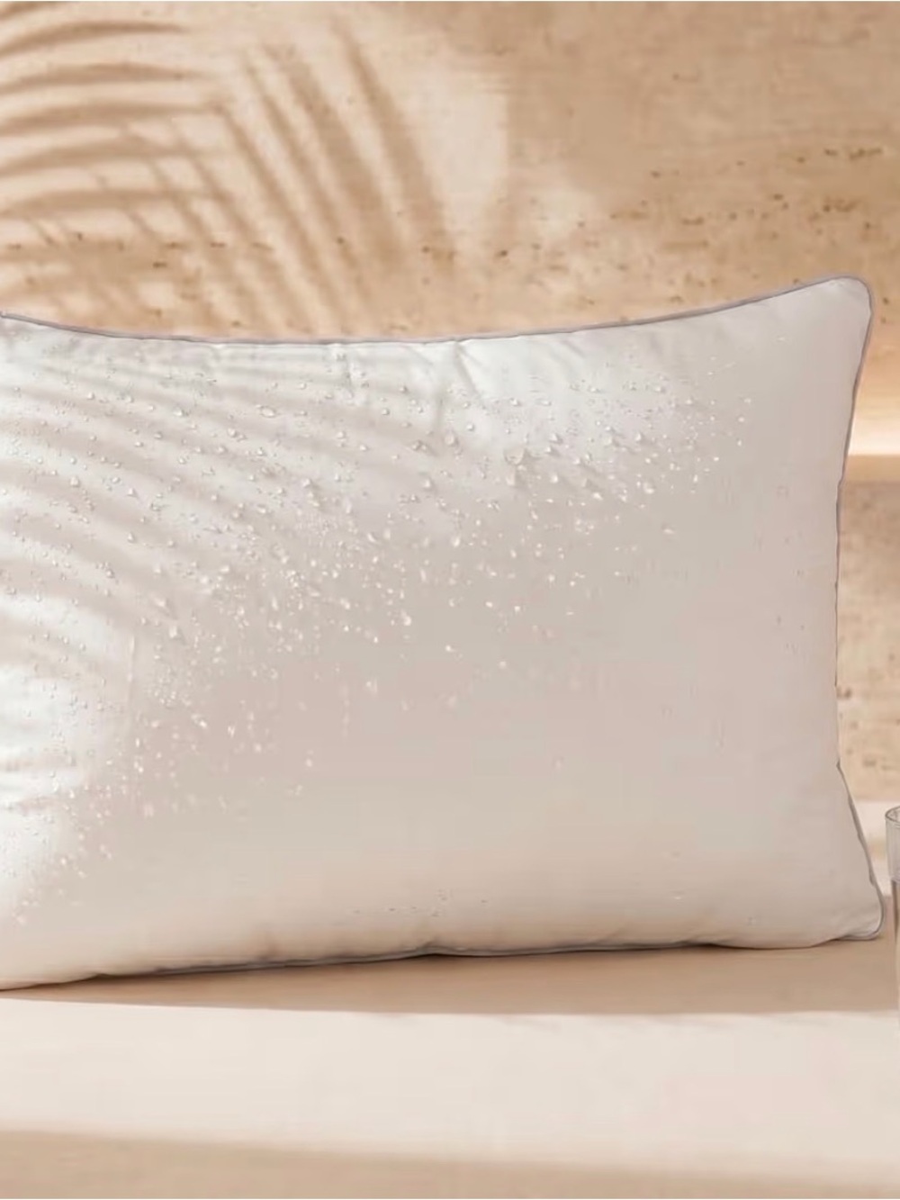 NIB - Mellow Hotel Pillow - Standard